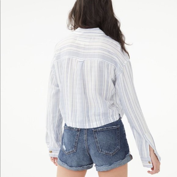 NWT Aeropostale Blue White Long Sleeve Striped Cropped ⭐3+ Bundle 15%⭐️ - Picture 3 of 8
